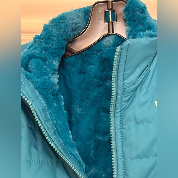 NWT North Face Girls Mossbud Reversible Jacket in Deep Lagoon Size XXS (5) - Picture 4 of 8